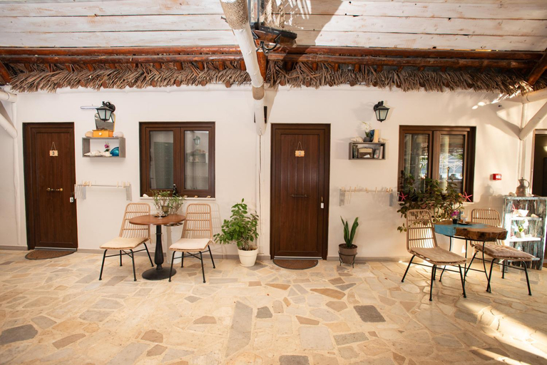 Others 4, Lava Beach Suites, Crete