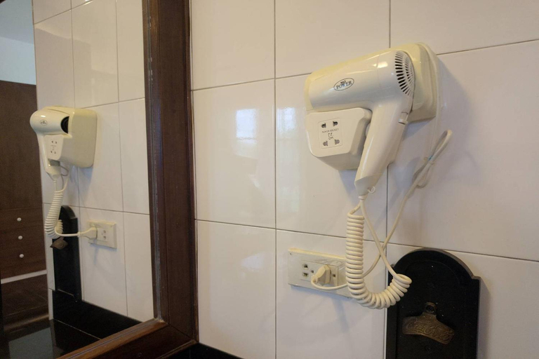 Bathroom 4, Baan Orawee Boutique Hotel, Mae Rim