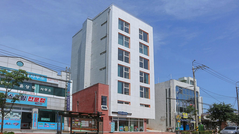 Exterior & Views 1, SokCho Station Hostel, Goseong