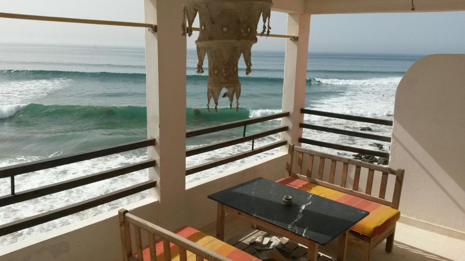 Others 3, beachfront house, Agadir-Ida ou Tanane