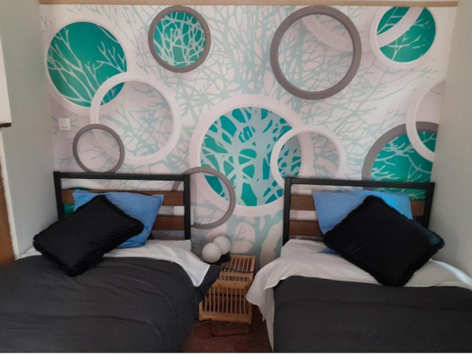 Bedroom 2, LA Coloc, Seine-Maritime