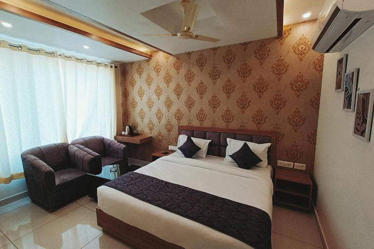 Bedroom 1, Hotel Royal Palm , Dehradun