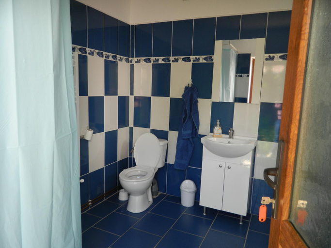 Bathroom 3, Vendel Guesthouse, Lemnia