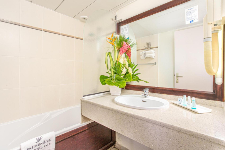 Bathroom 4, Karibea La Valmeniere Hotel, Fort-de-France