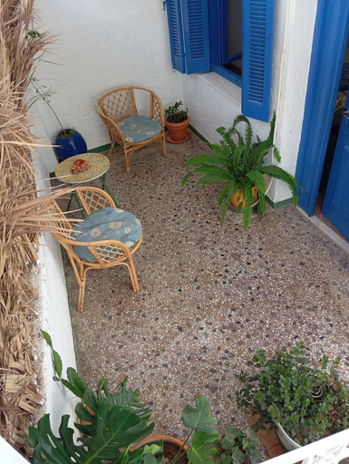 Others 4, Le Gite, Crete