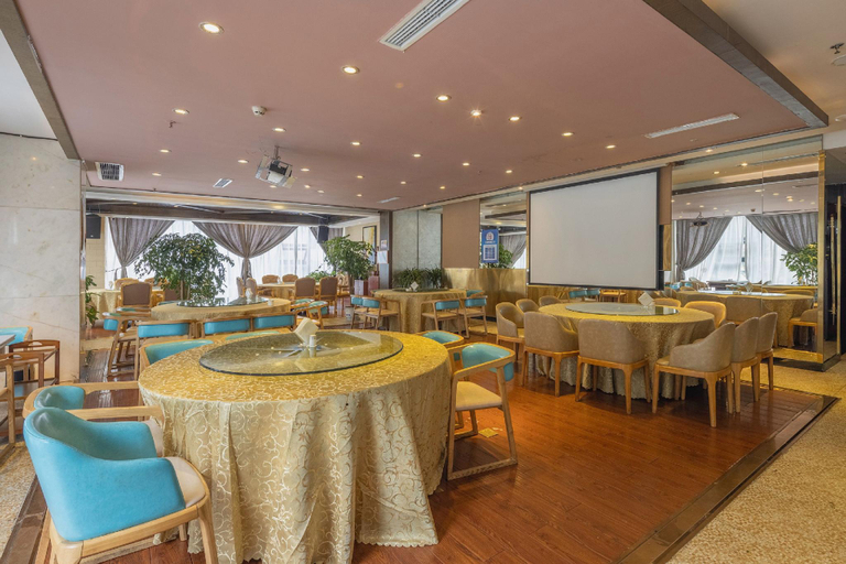 Food & Drinks 5, Royale Celebrity Hotel, Ngawa Tibetan and Qiang