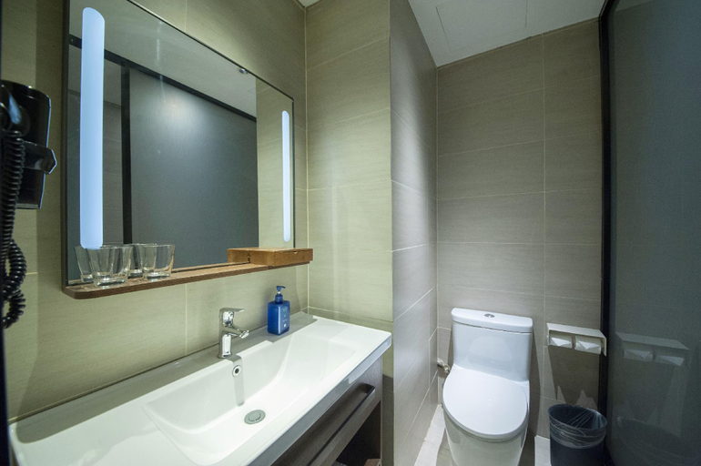 Bathroom 3, Hanting Hotel Jining Taibailou, Jining