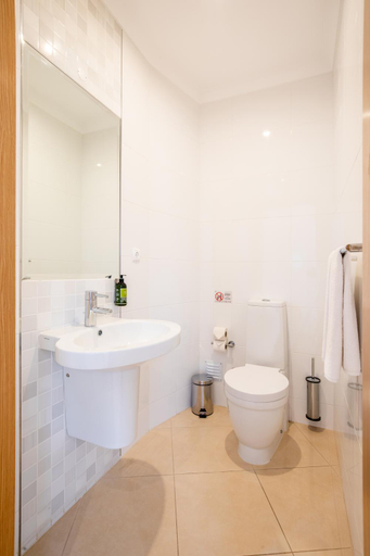 Bathroom 5, NAU Salema Beach Village, Vila do Bispo