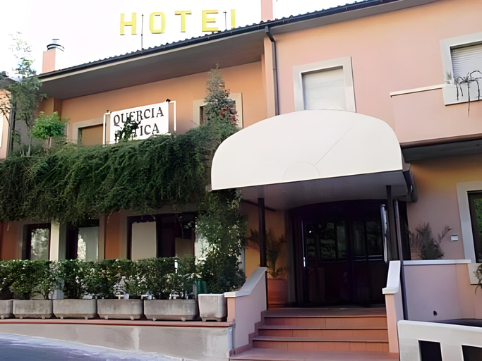 Others 3, Hotel Quercia Antica