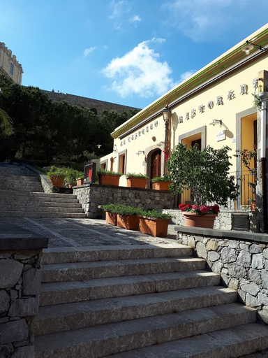 Others 3, Al Castello B&B, Messina