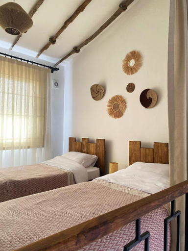 Bedroom 2, Sunside Inn Hotel Kyrenia