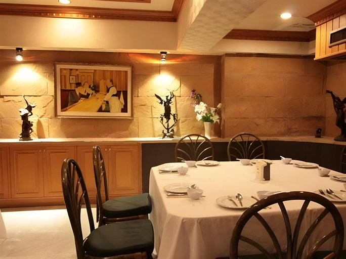 Food & Drinks 5, 13 Coins Tower Ratchada Hotel, Huai Kwang