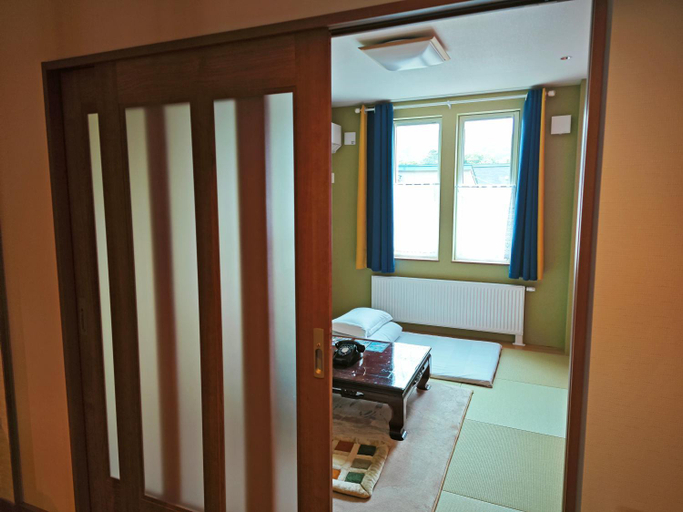 Others 2, White House Guesthouse, Shiraoi