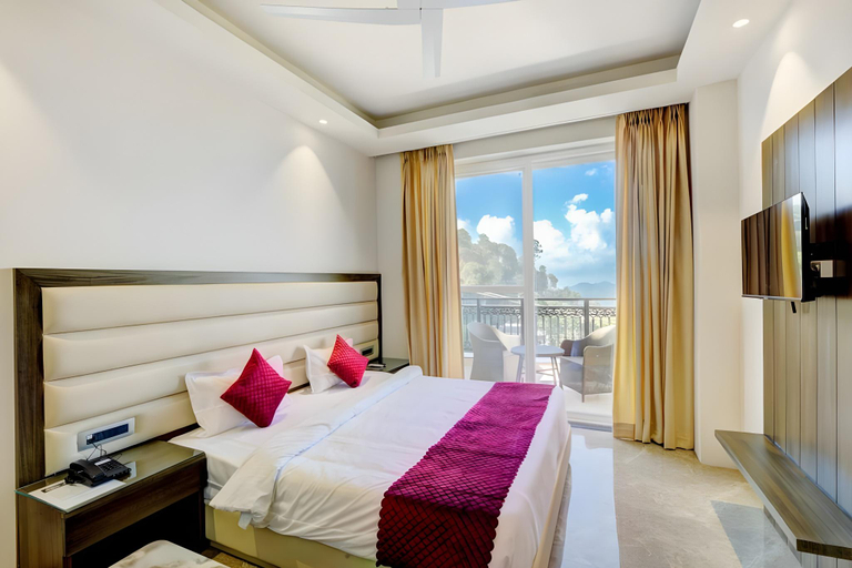 Bedroom 2, Luxe Resorts, Solan