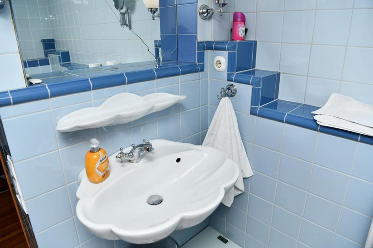 Bathroom 3, Bella Haus close to Frankfurt Messe, Offenbach