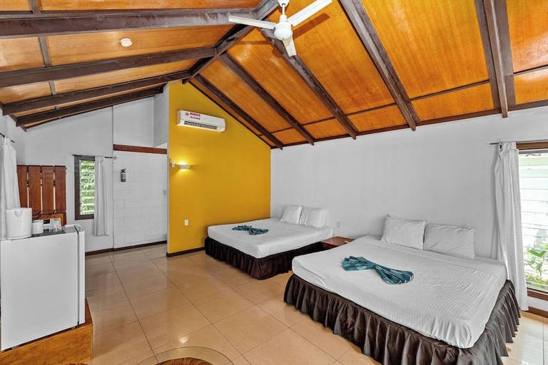 Bedroom 3, Orator Hotel, Faleata West
