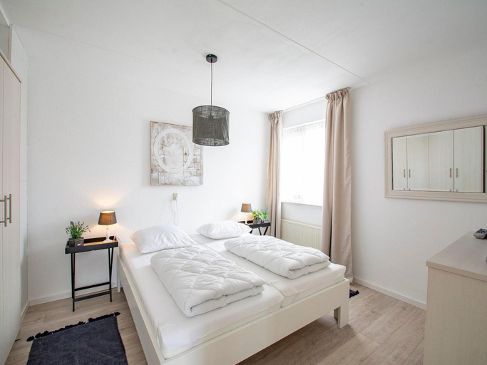 Bedroom 2, Charming villa near sandy beach, Den Helder