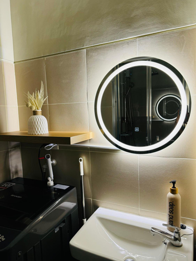 Bathroom 5, Fame residences, Mandaluyong