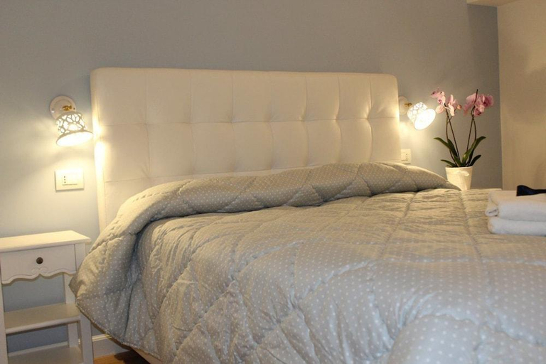 Bedroom 2, B&B Palazzo Rochira, Taranto