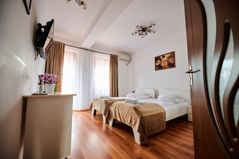 Others 2, Pensiunea Kenza, Targu Mures