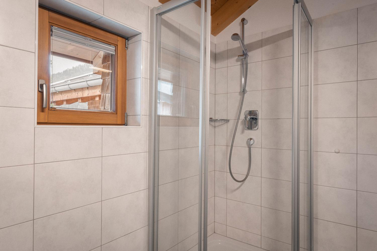 Bathroom 2, Apartments SARLO, Landeck