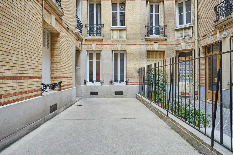 Exterior view 5, Superb Eiffel Tower Terrace Apartment, Paris