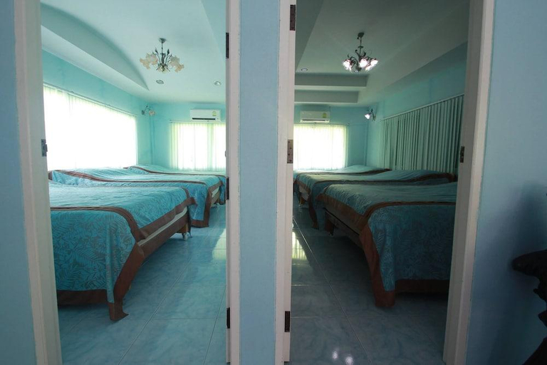 Bedroom 2, Punpisa Resort, Sam Chuk