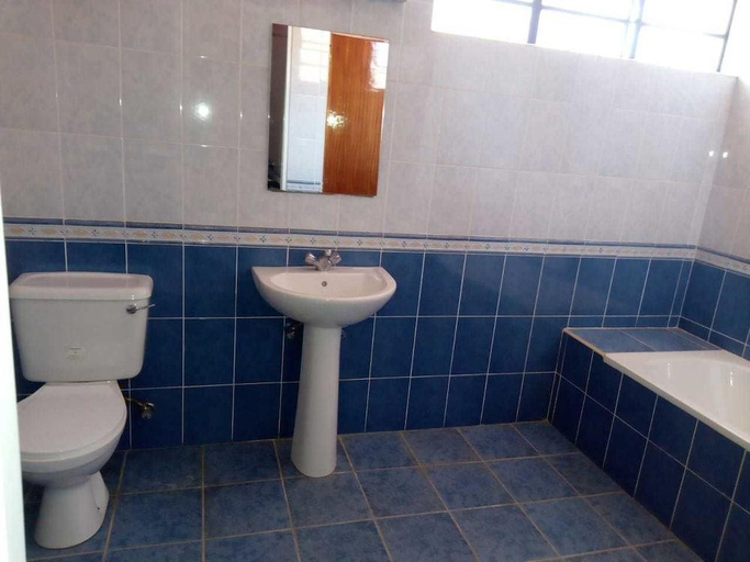 Bathroom 3, The Joshua Gardens, Langata