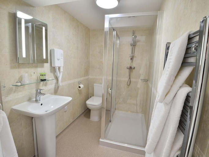 Bathroom 3, The George Hotel, Somerset