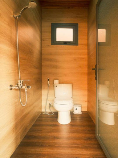 Bathroom 3, The Tropicana B'la Village, Bảo Lâm