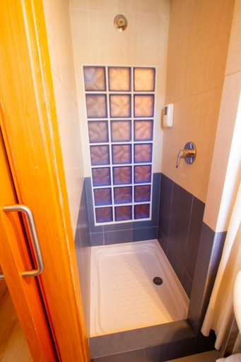 Bathroom 2, Casa Celsa-Barbantes, A Coruña