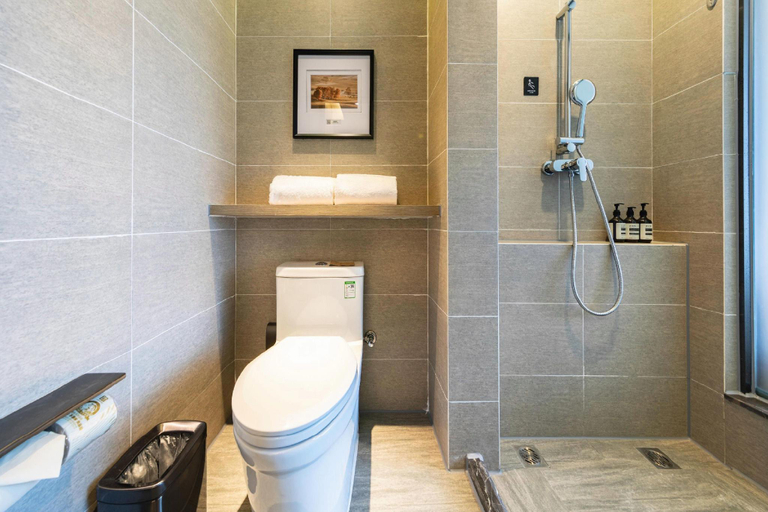 Bathroom 3, Atour Hotel Hohhot South Xilingol Road, Hohhot