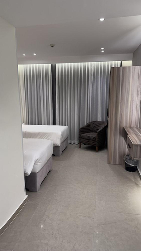 Bedroom 4, Jerusalem Metropole Hotel