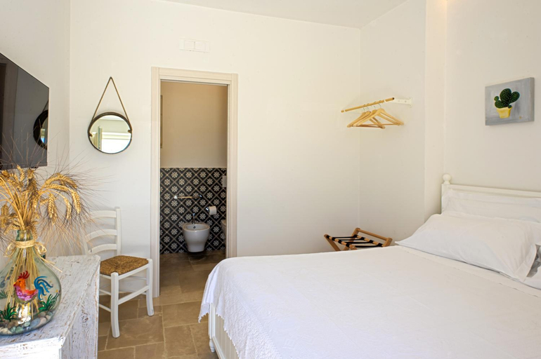 Others 3, Masseria Spiga, Bari
