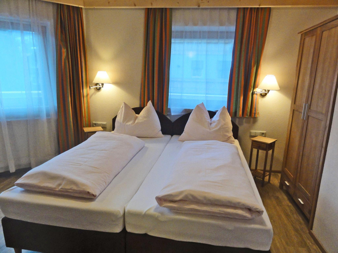 Bedroom 3, Apartment in Stumm near Zillertal Ski Area, Schwaz