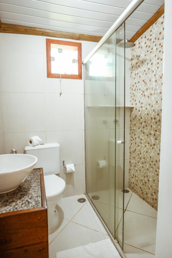 Bathroom 2, Ecocharme Pousada Pedra Do Mar, Fernando de Noronha