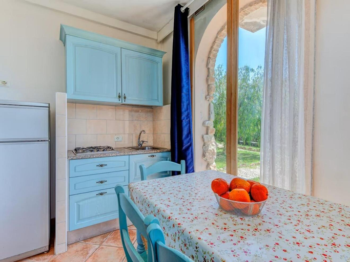 Others 5, residence dolores, Livorno
