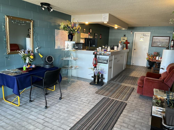 Others 5, Motel Earlton, Timiskaming