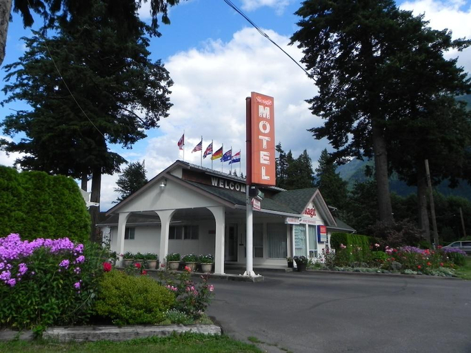 Others 4, Skagit Motel, Fraser Valley