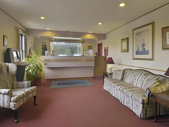Others 2, Hilltop Express Inn, New London