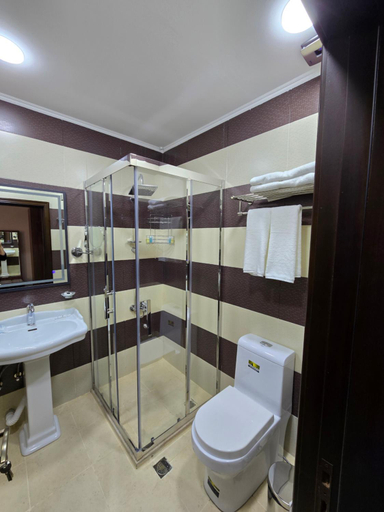 Bathroom 3, Chabiant Winery Hotel, İsmayıllı