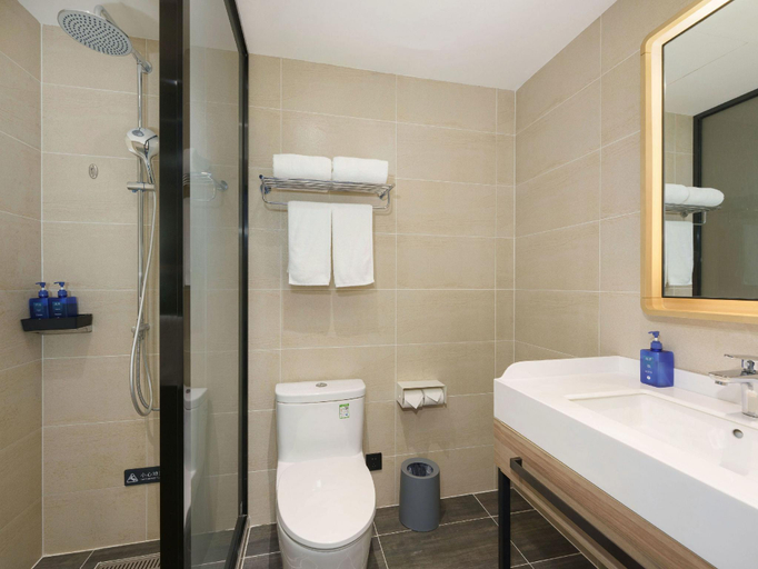 Bathroom 2, Hanting Hotel Dashiqiao Hada Middle Road, Tieling