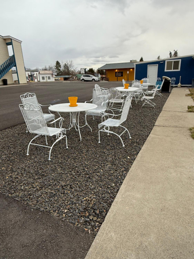Others 5, State Street Motel, Washington
