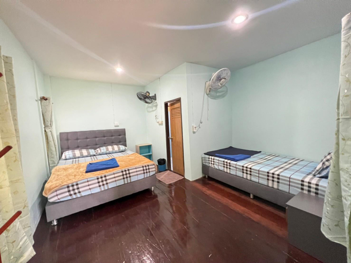 Bedroom 2, SB Fan Bungalow : 3 Pax (A4), Ko Phangan