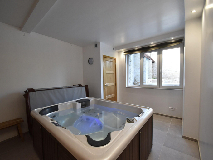 Bathroom 5, Villa with Spa  Pool, Côte-d'Or