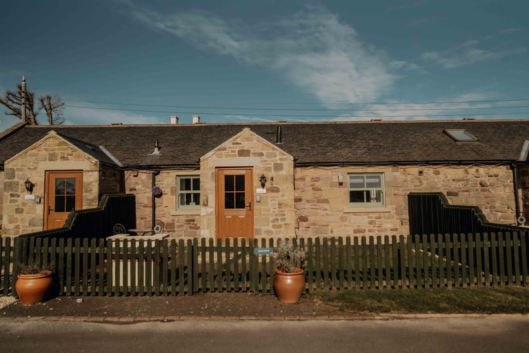 Exterior & Views 2, Dunlin, Northumberland