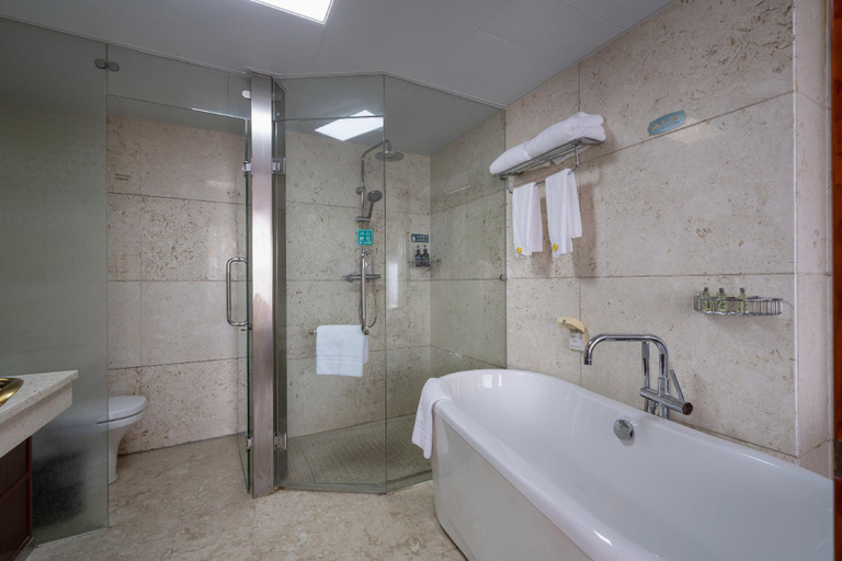 Bathroom 2, Inzone Garland Hotel (Qingzhou Ancient City), Weifang