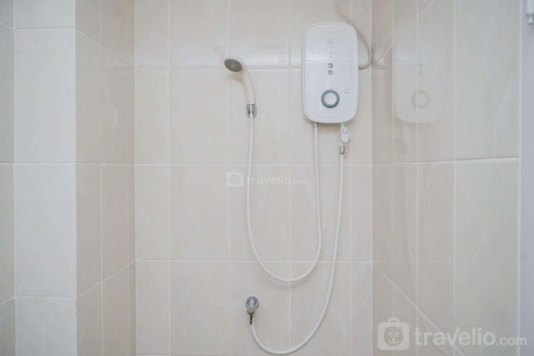 Others 2, Fancy & Comfy Studio M-Town Residence By Travelio, Tangerang