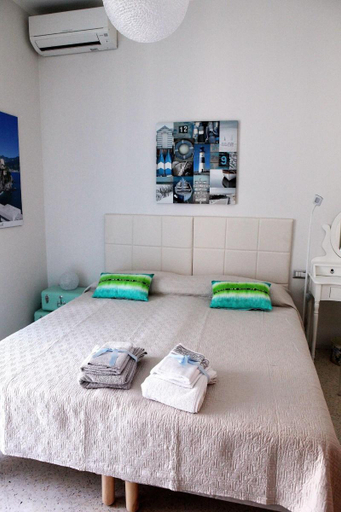 Bedroom 2, B&B Palazzo Scaramella, Salerno