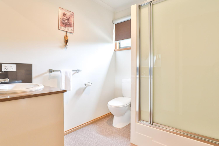 Bathroom 4, BIG4 Mildura Getaway, Mildura - Pt A